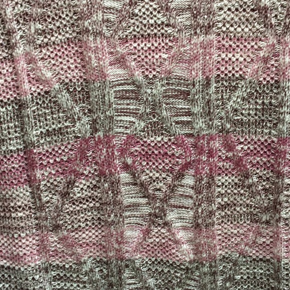 Light sweater sz P/XL - Picture 2 of 6